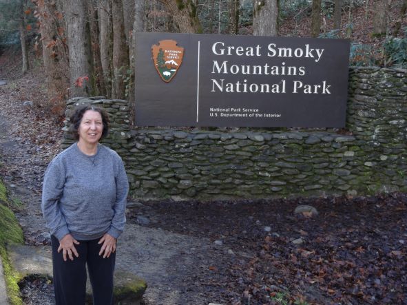 Smoky Mountains Park sign