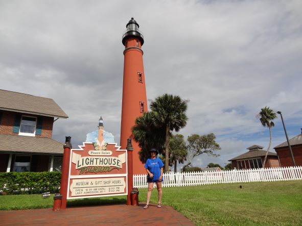 Ponce de Leon light